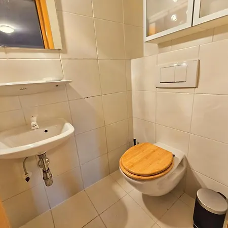 Sky View Apartment *